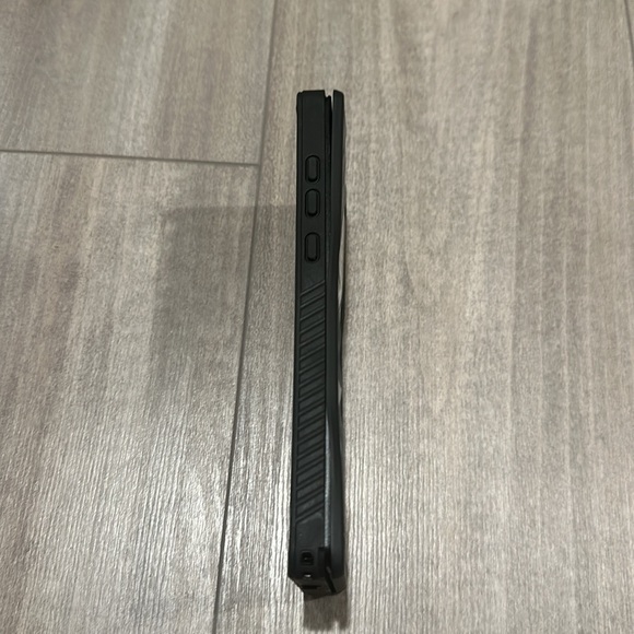 SPIDERCASE Waterproof Phone Case - Picture 5 of 8